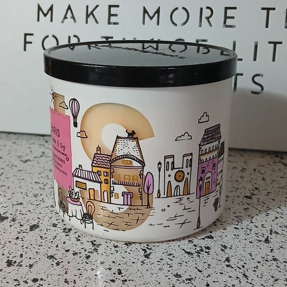 Paris Rose Water & Ivy Candle | Bath & Body Works - Picture 4 of 8